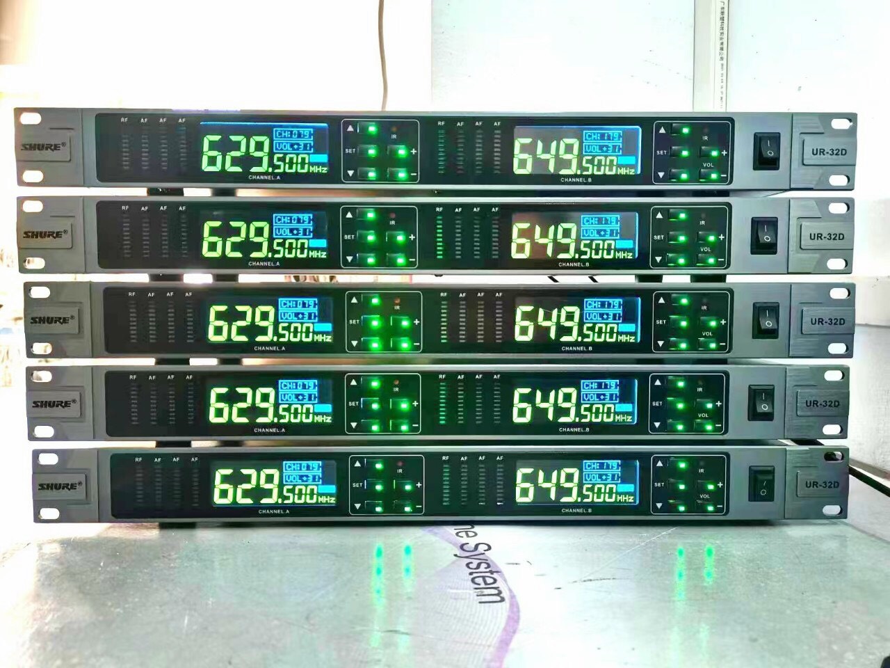 Micro không dây shure ur32d năm 2023 - nhập khẩu chuẩn loại 1 - gia khang shop