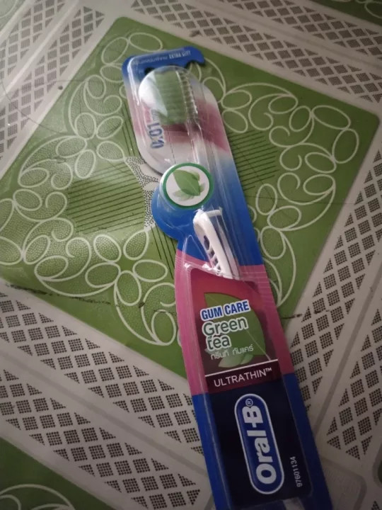 Bàn chải đánh răng Oral-B Trà xanh siêu mềm mảnh
