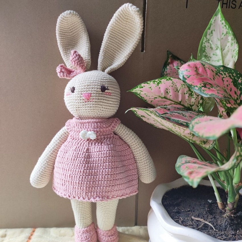 Thỏ Mia - Gấu bông len handmade Alex House - Bảo hành 6 tháng chính hãng - an toàn cho bé, quà biếu, quà tặng ý nghĩa.