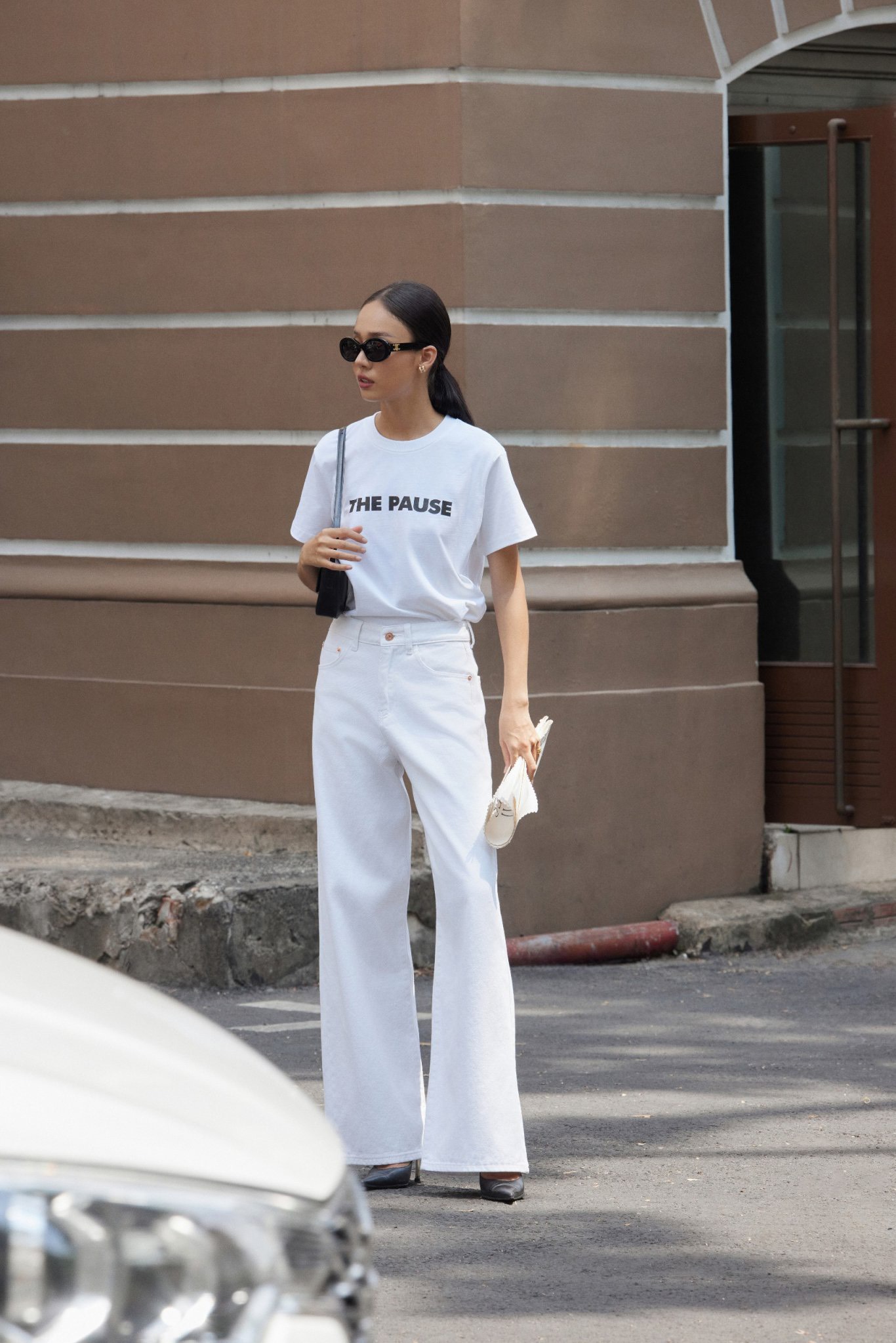 Áo thun tay ngắn chữ the pause tee basic
