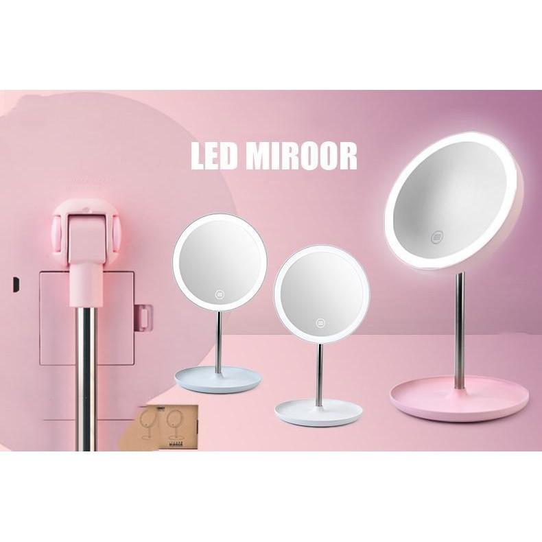 Gương trang điểm có đèn led 3 màu, nút nguồn cảm biến trên mặt kính mẫu mớ siêu đẹp