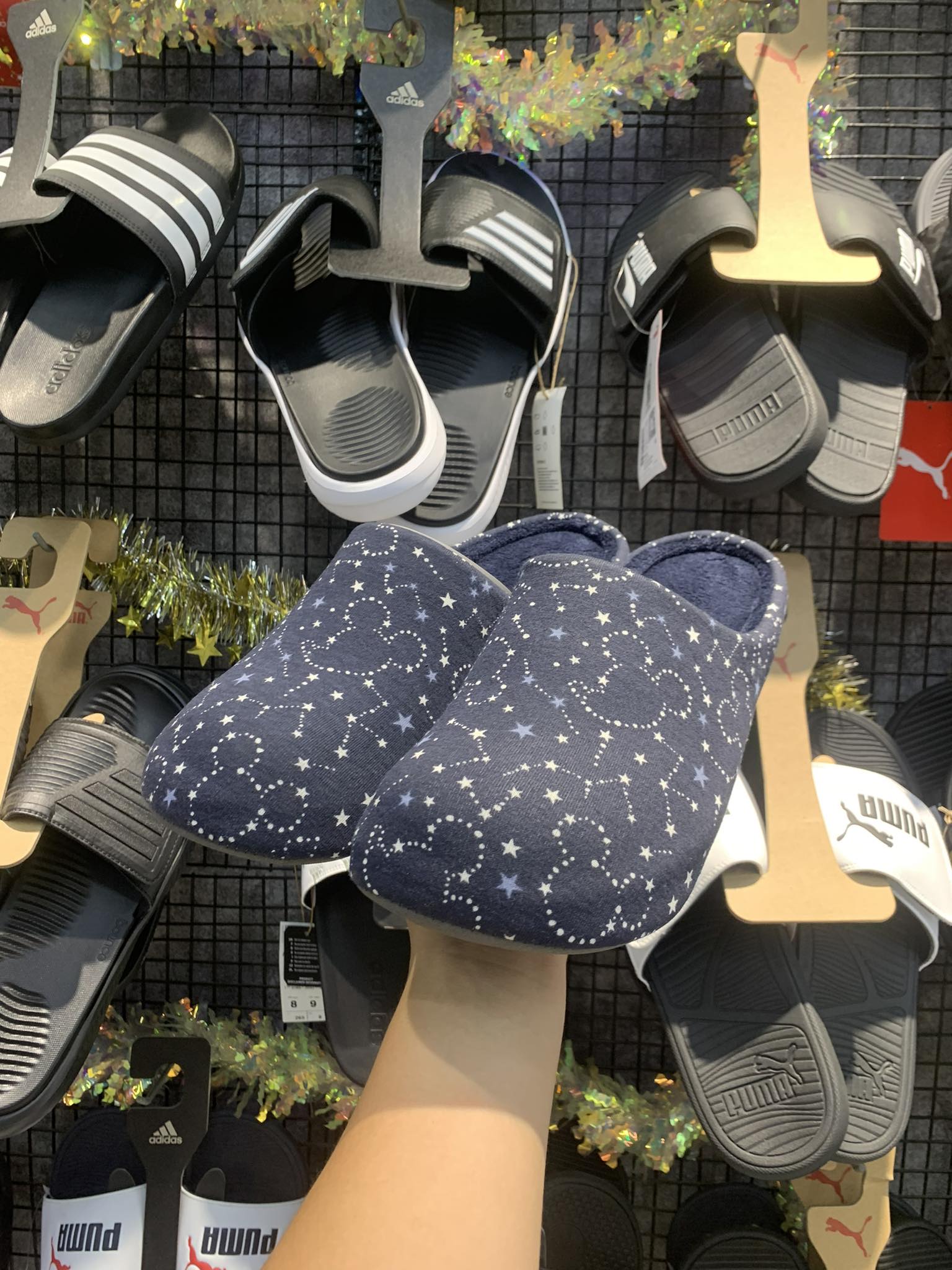 Dép Đi Trong Nhà Uniqlo Giao Màu Ngẫu Nhiên Shop Xám Store