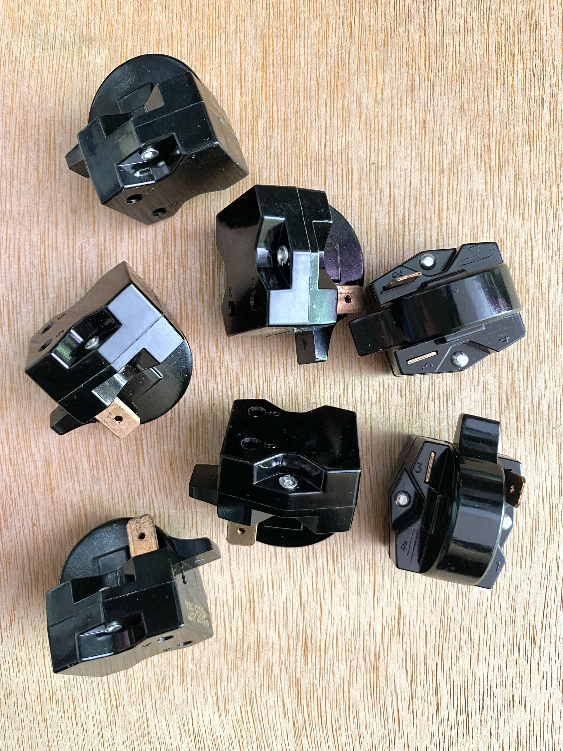 Relay / Rờ Le khởi động tủ lạnh 1 đến 4 chân chất lượng