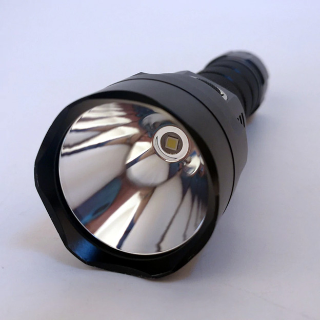 Đèn pin SOFIRN C8G độ sáng 2000lm chiếu xa 565m bóng CREE SST40 pin 21700 (kèm theo) Đèn Đèn pin