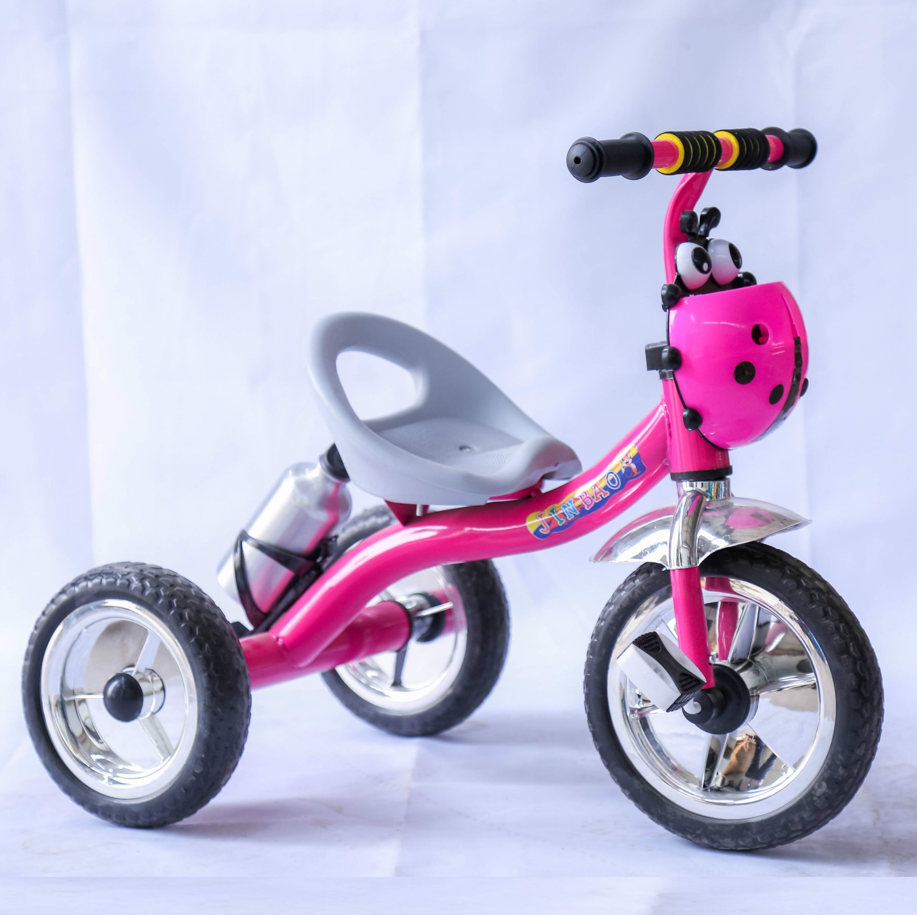 Xe Đạp 3 Bánh Trẻ Em Hình Con Bọ 616D Có Bình Nước Cho Bé 1-7 Tuổi