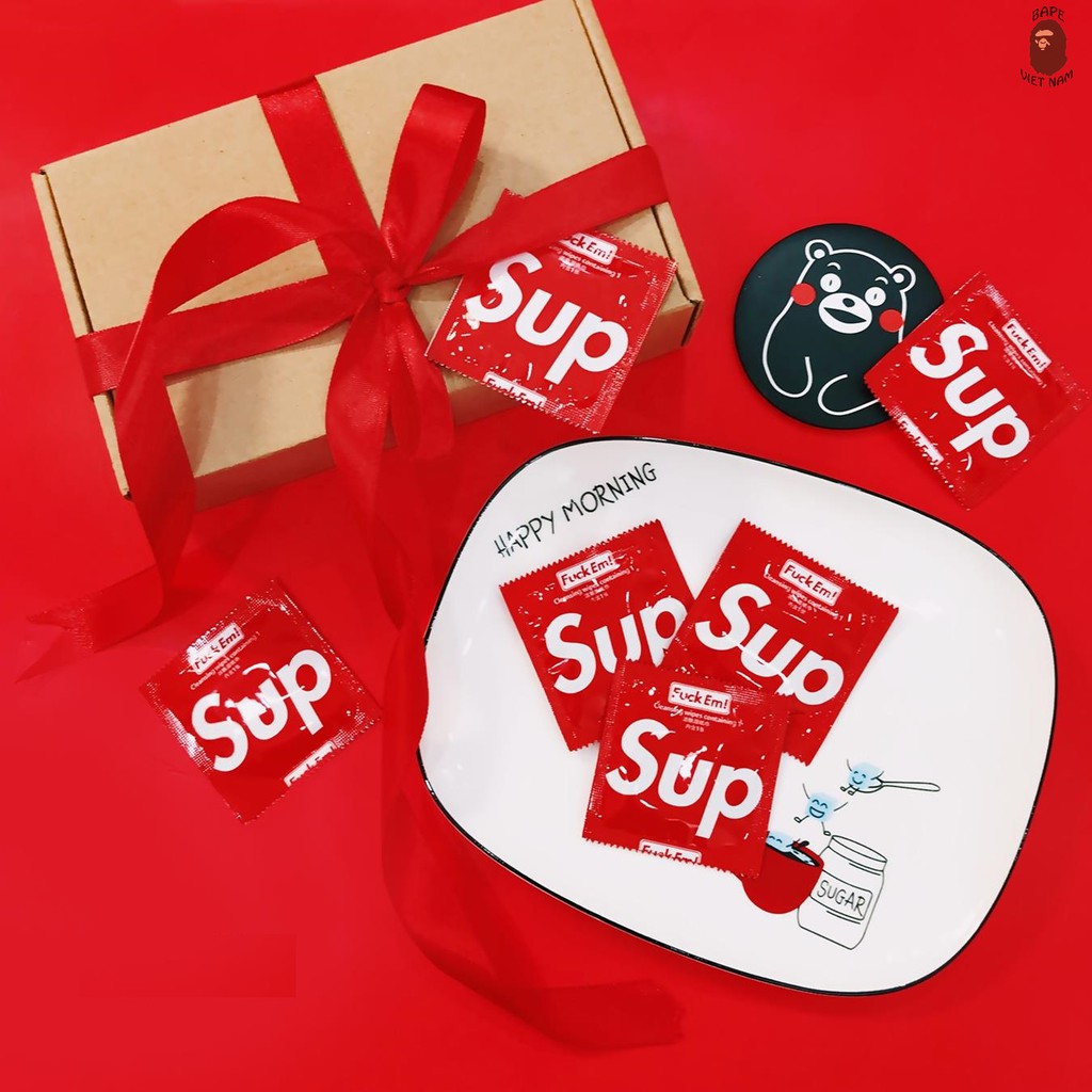 Khăn giấy ướt Supreme, Mastermind, Aape đội lốt 3 con sói Bape VN
