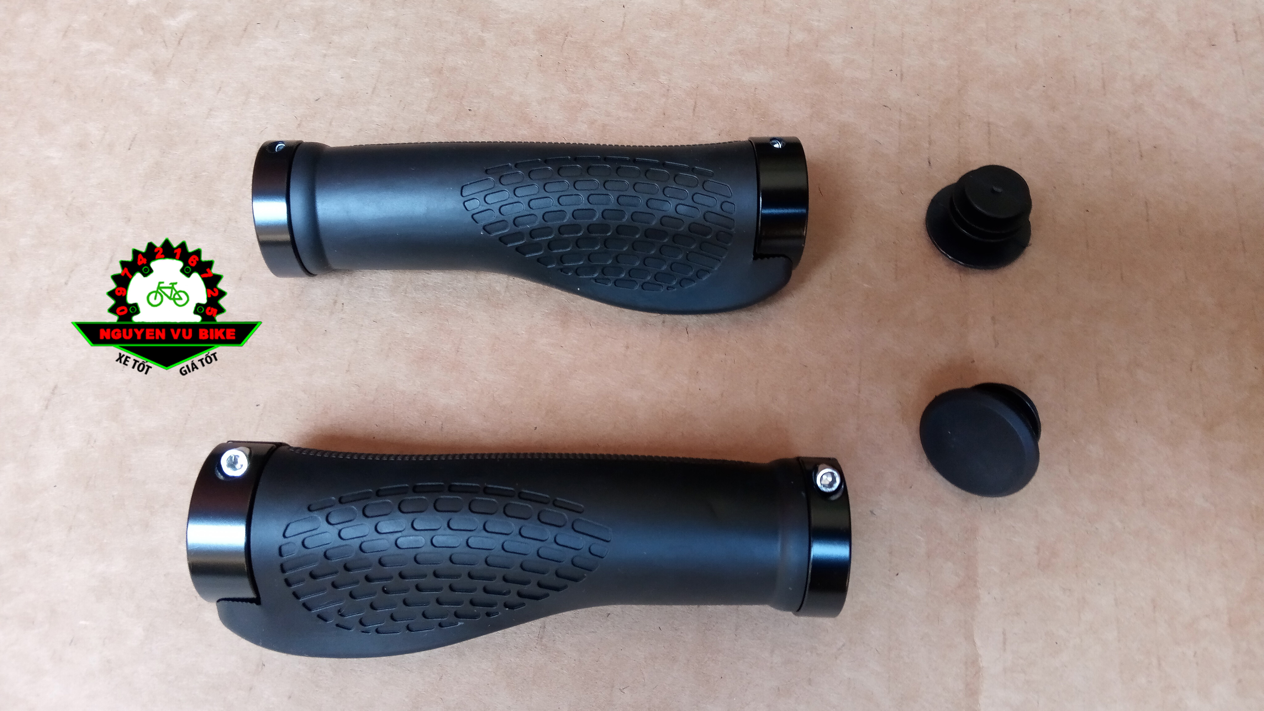 Tay nắm đệm xe đạp các màu, tay nắm đệm xe đạp, tay nắm xe đạp có đệm - nguyen vu bike