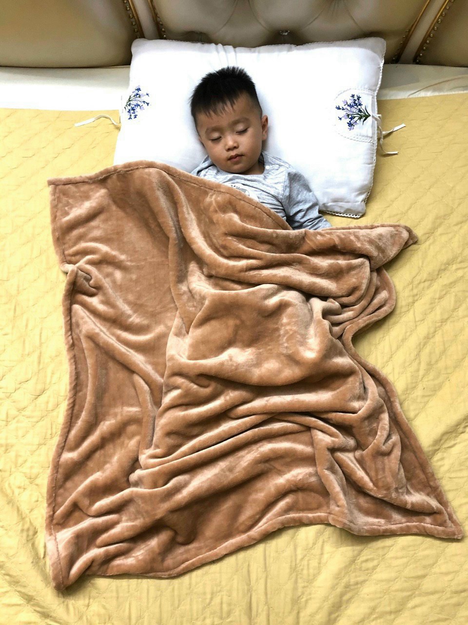 Chăn tuyết nhung Muji trẻ em kích thước 1m x 1m2