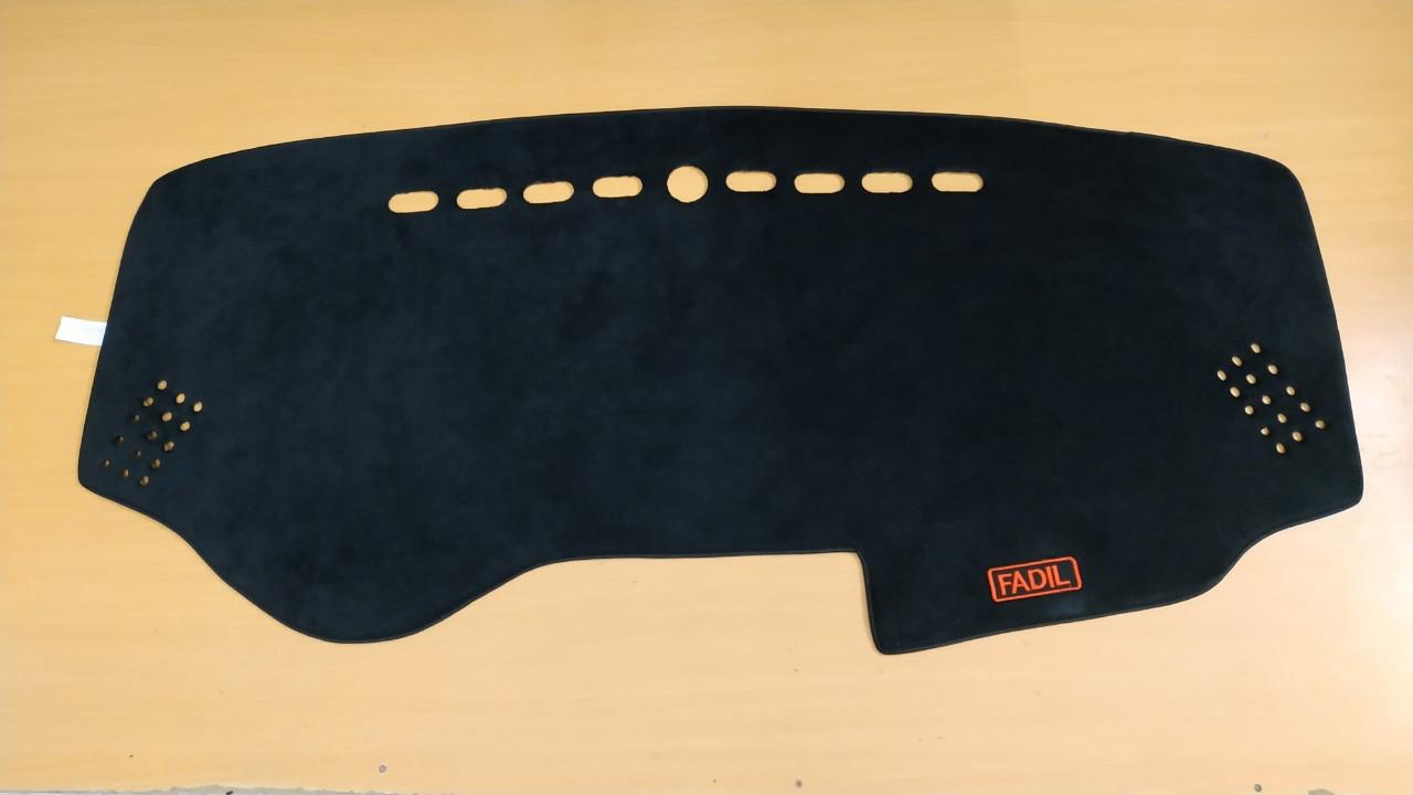 Thảm chống nắng mặt taplo xe VinFast Fadil vải nhung màu đen mềm mại đế cao su chống trơn trượt