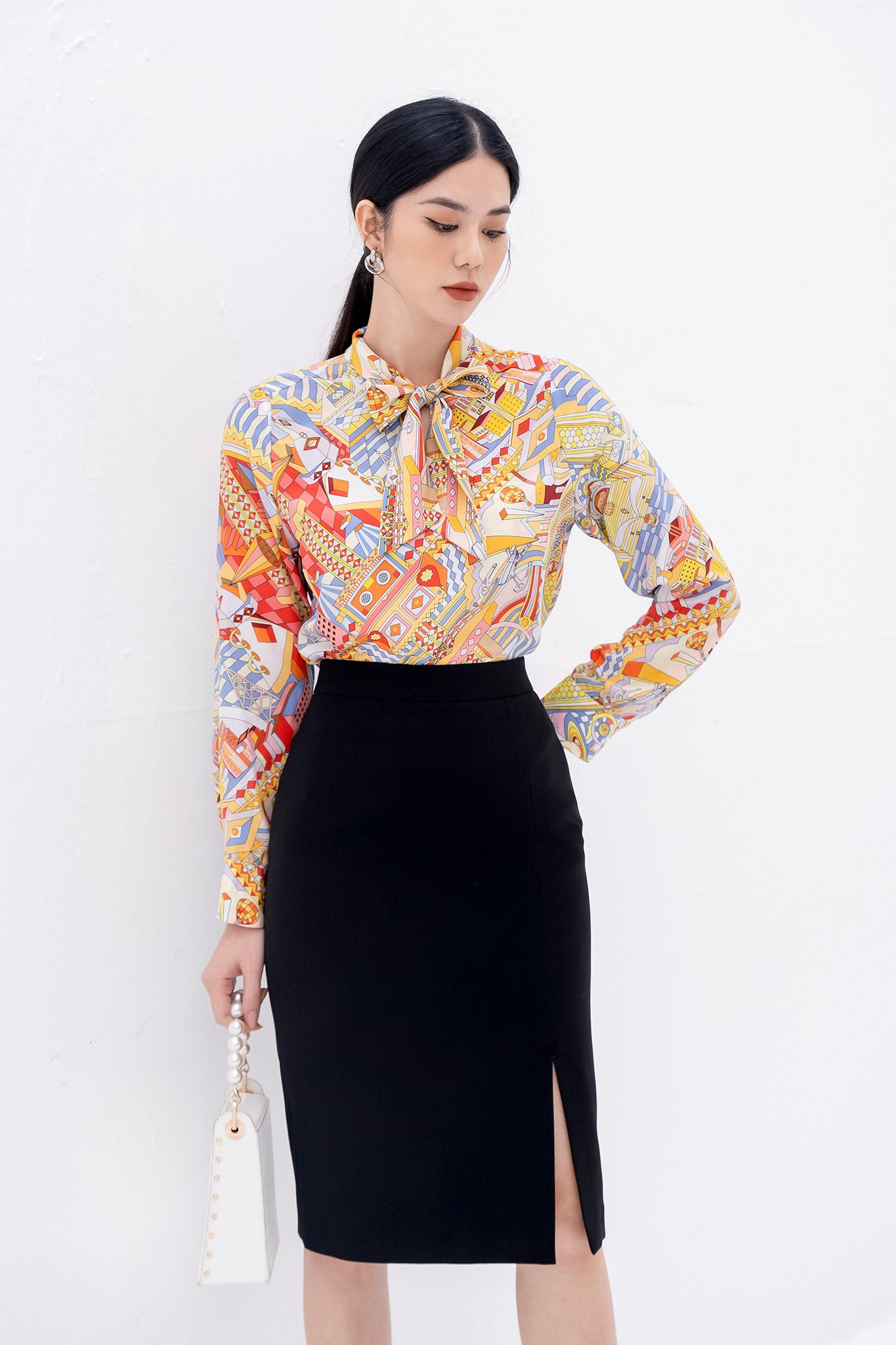 Áo sơ mi thô nữ tay bồng ngắn LADY ME by Eva de Eva 22SSMO014K #26 Áo sơ mi thô nữ tay bồng ngắn LADY ME by Eva de Eva 22SSMO014K
