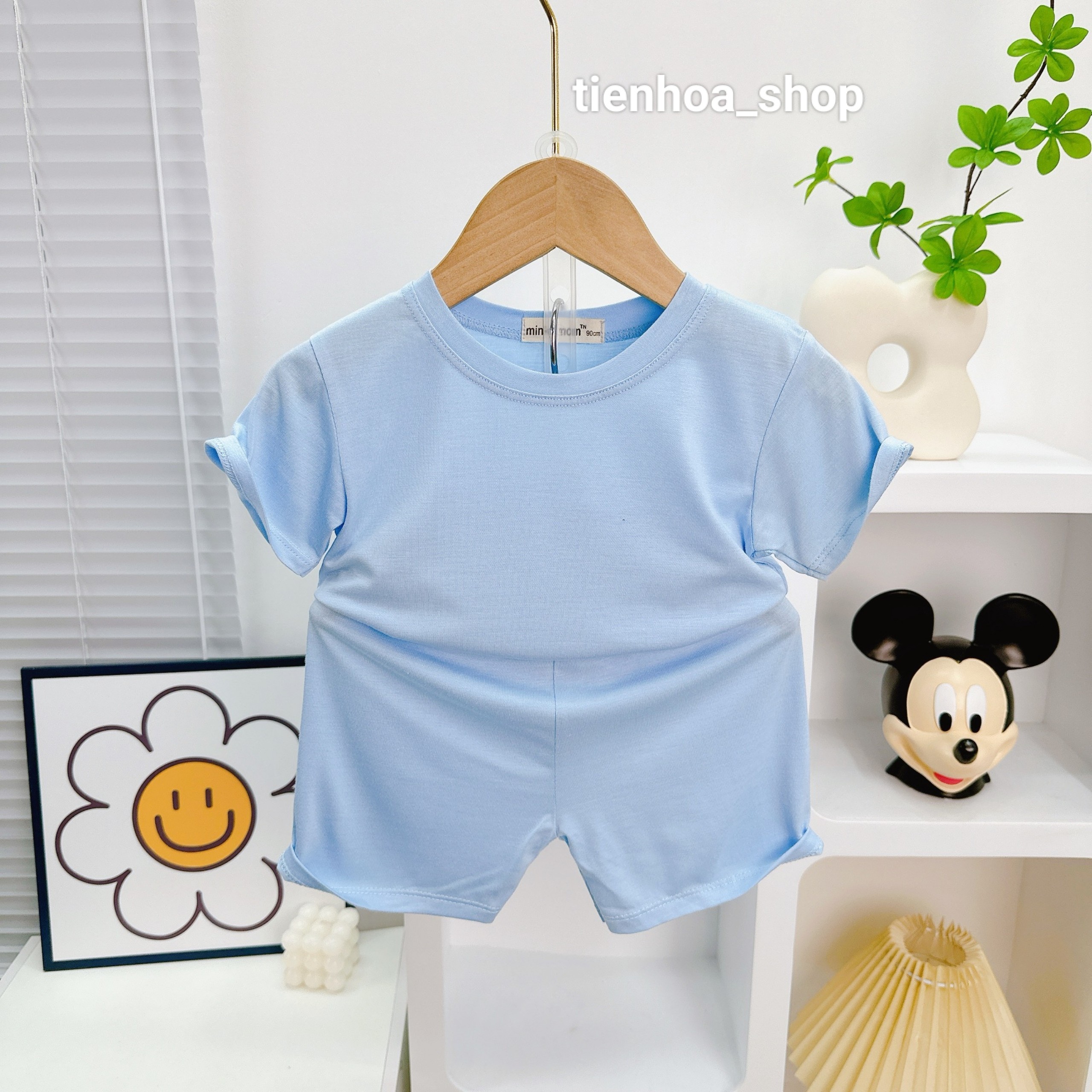 [HCM]Bộ Ngắn Tay Quần Đùi Màu Trơn Minky Mom Thun Lạnh Cho Bé Trai Bé Gái (Bé từ 9-19Kg)