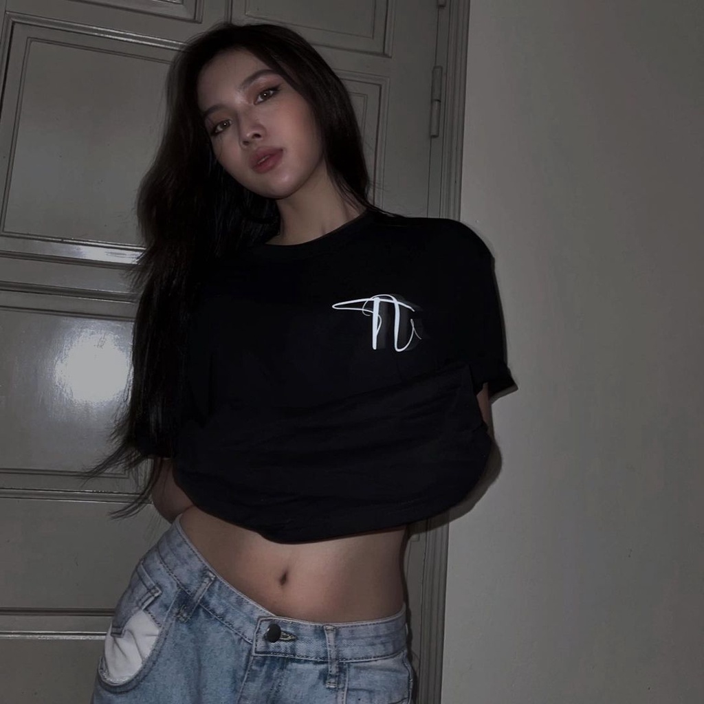 Áo thun nữ blackdoki-trouve 3 , áo phông form rộng tay lỡ cá tính chất cotton dày dặn basic hiện đại