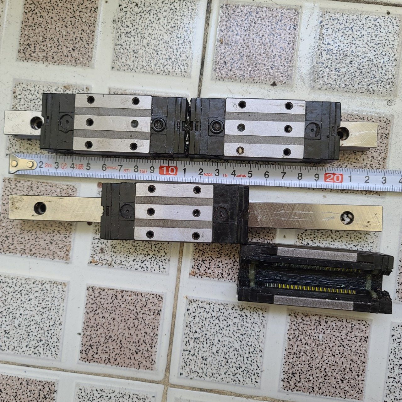 Ray trượt bi con lăn bản rộng 15mm, độ cứng vững độ chính xác cao