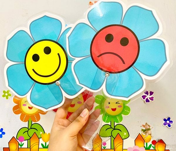 Bông hoa 2 mặt cảm xúc có tay cằm