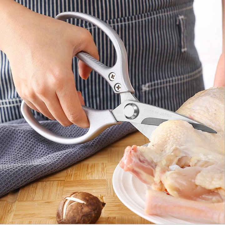 [HCM]Kéo đa năng gia dụng nhà bếpkéo inox đa năng SK5- Nhật Bản kéo có lực mạnh để cắt đồ ăn chín rau xương gàcạo vảy cávv…