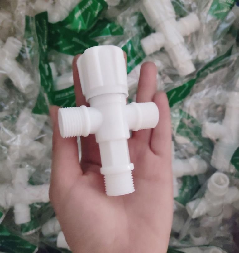 Tê chia nước bồn cầu , tê cầu bằng nhựa