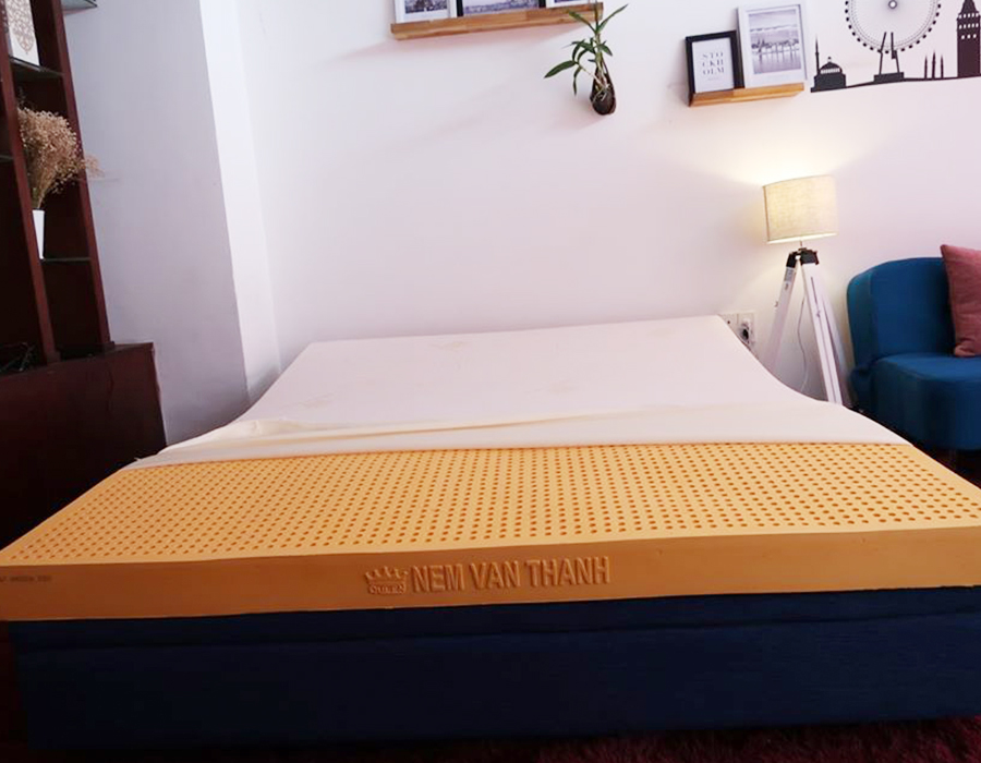 [HCM]Áo nệm vải thun trơn KT 1m6 x 2m0 x 15cm bọc 2 mặt co giãn 4 chiều có khóa kéo có 3 màu lựa chọn