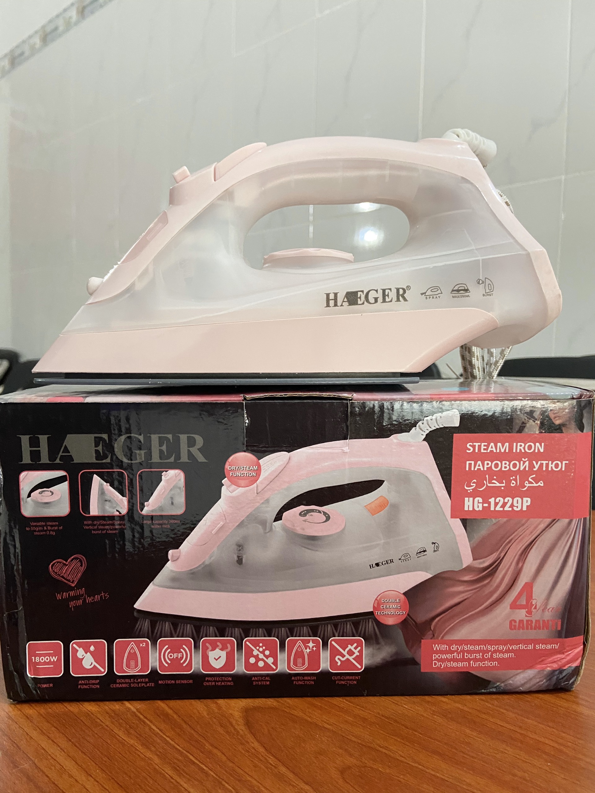 Bàn ủi hơi nước 1200w haeger hg-1229p