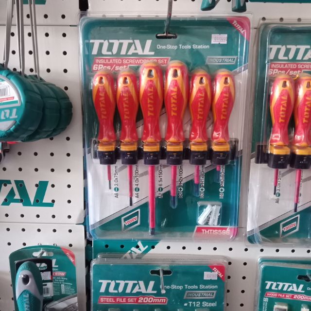 Bộ vít 6 chi tiết total thtis566
