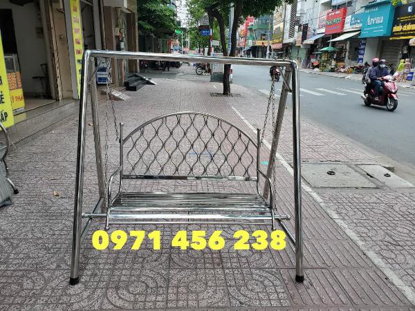 Xích đu inox sân vườn Hà Nội 02