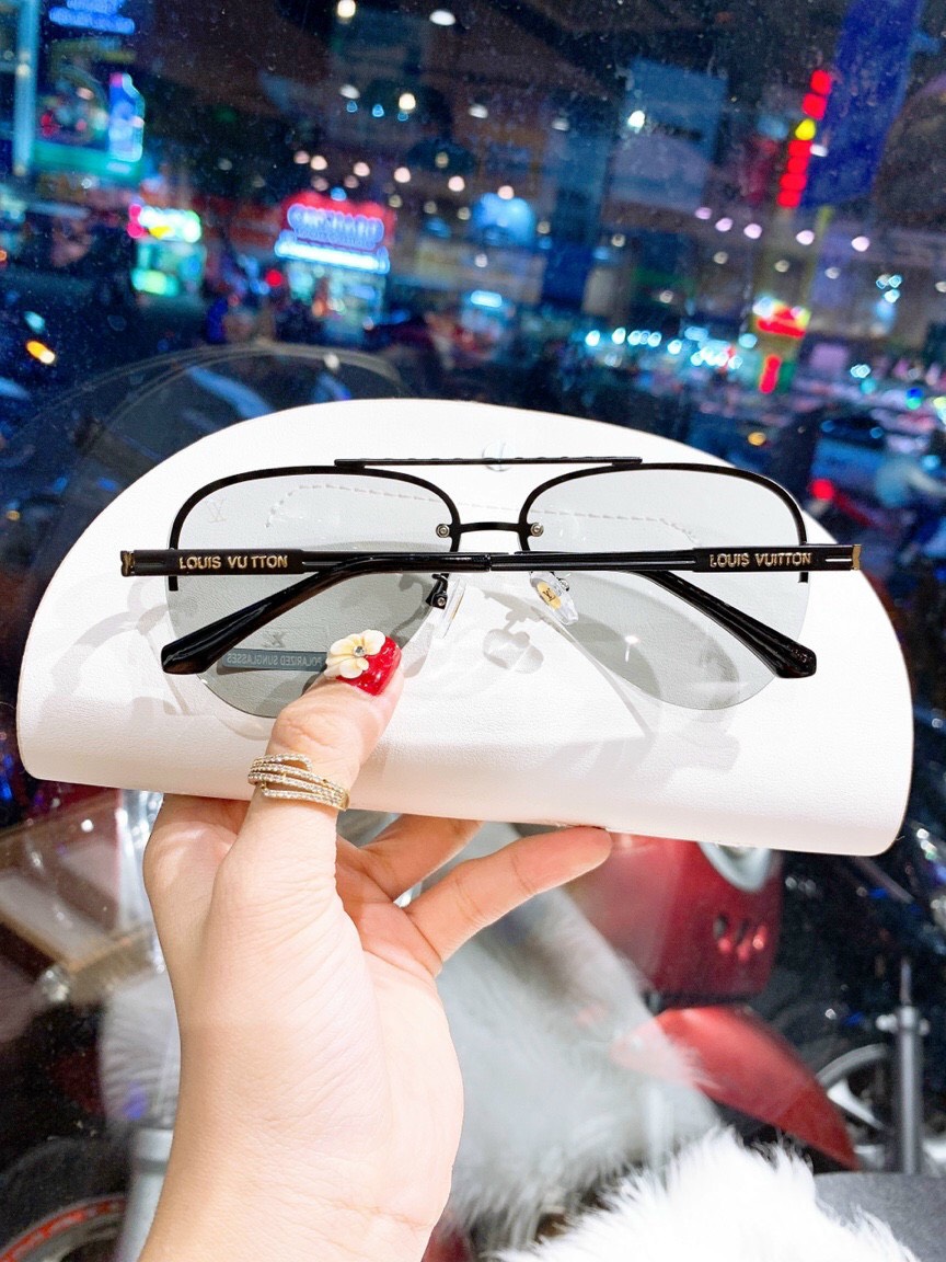 [HCM]Kính nam ,nữ  thời trang đôi màu đi ngày và đi đêm đêu đươc hàng mẫu mới vô cùng hót kính chông năng bụi  kính thời trang  vô cùng sang chảnh