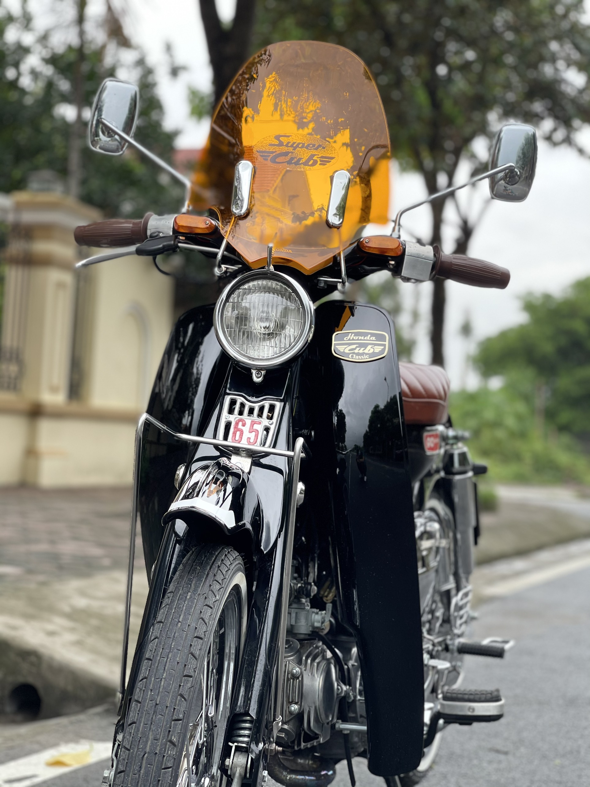 Kính chắn gió c100, c65
