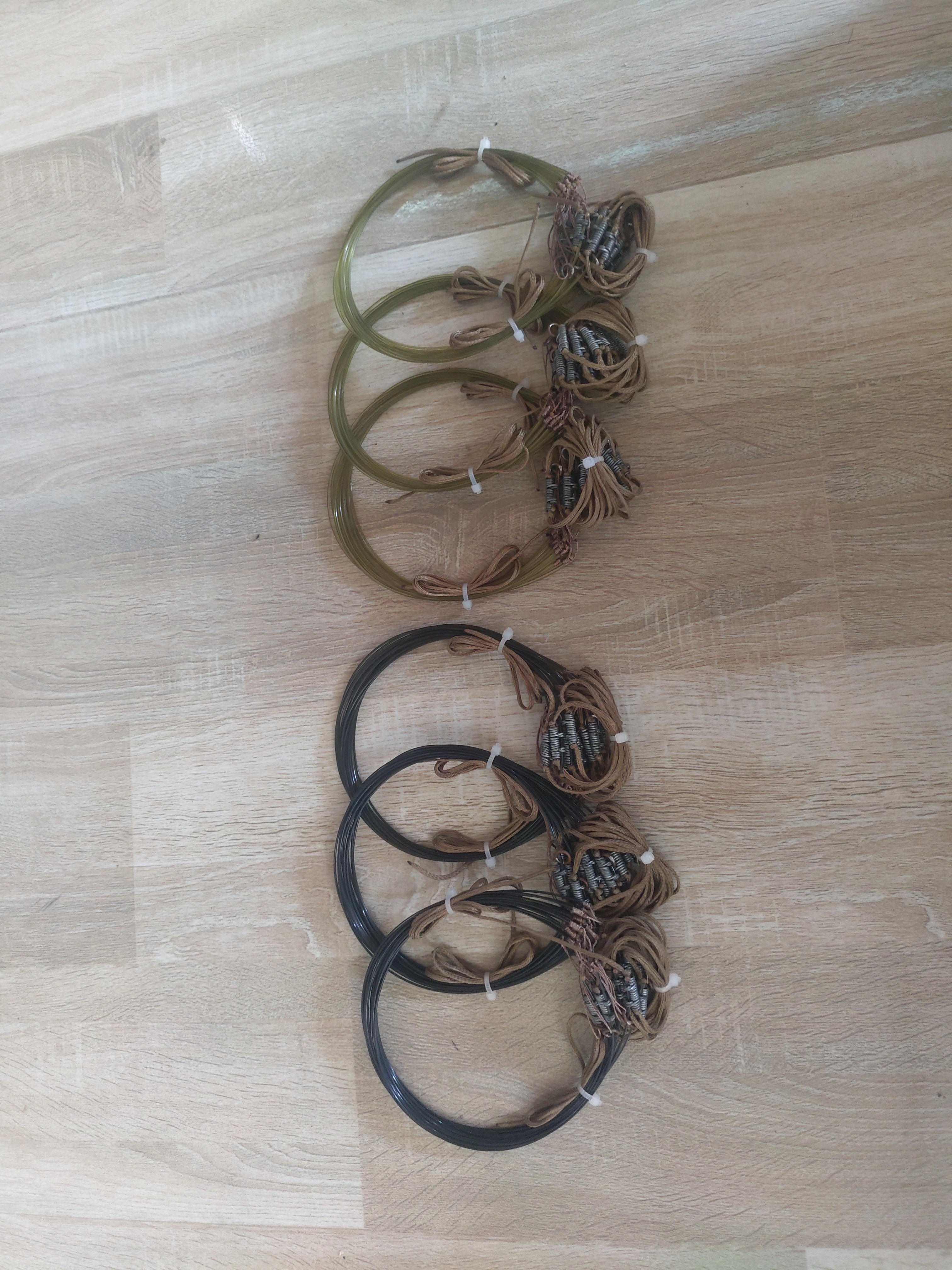 1 bộ thòng dây ẩn màu lá khô 20 vòng dài 2 mét, bẫy cúm núm , gà đồng , bẫy quốc làm từ cước nhật,khoen đồng,chống xoắn 360 độ