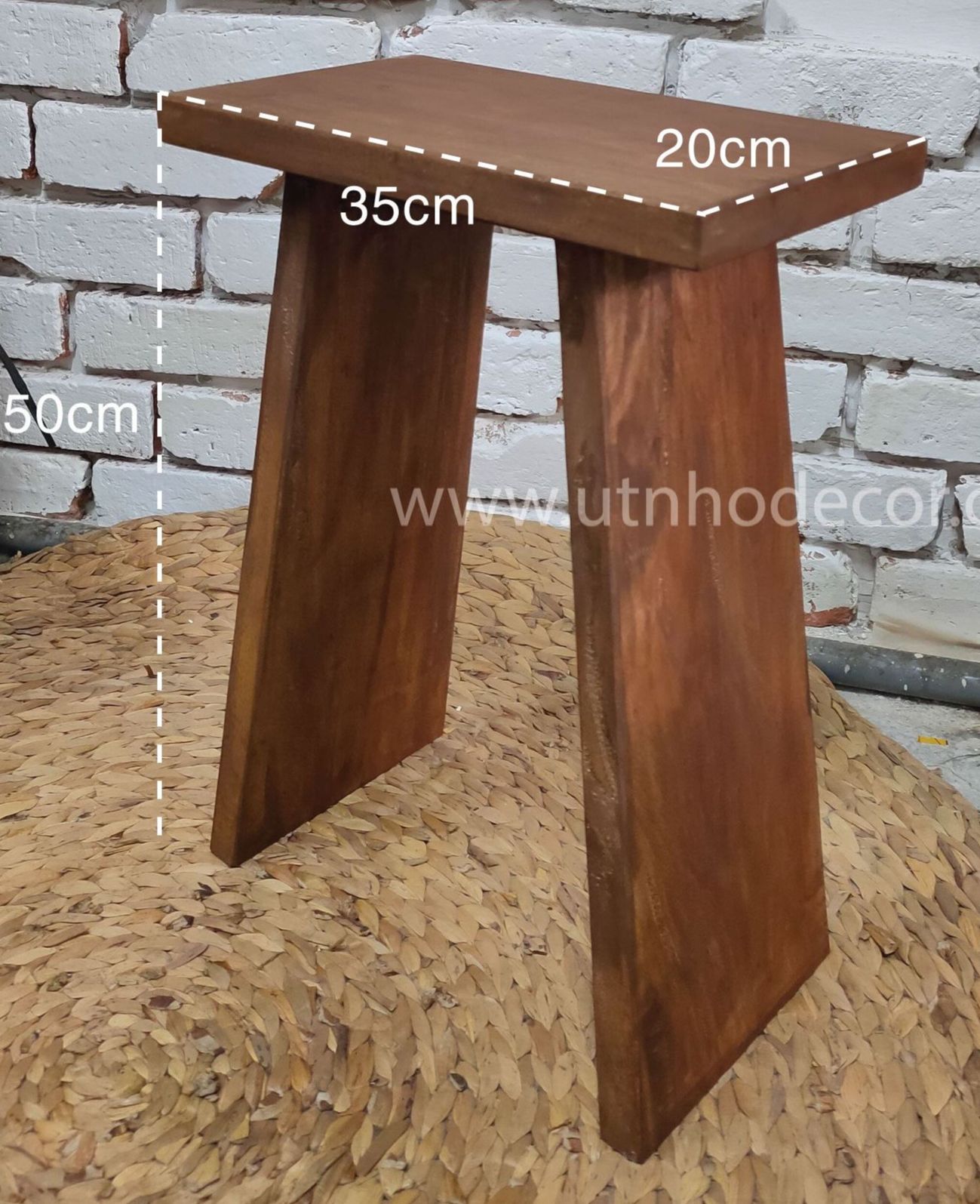 Ghế 2 chân tấm kích thước r20 x d35 x c50