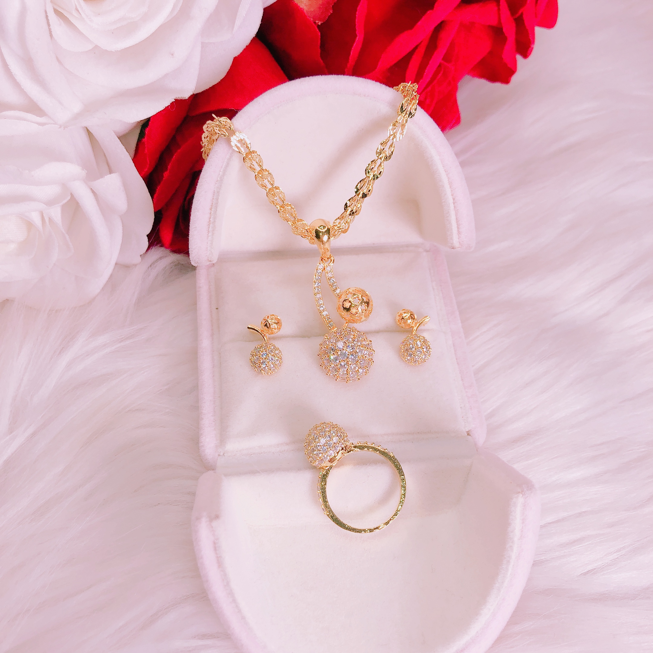 [HCM]Bộ trang sức vàng 18k MIGA S03DM021B027N053 bộ trang sức nữ đẹp đá pha lê sáng siêu lấp lánh lung linh thiết kế sang trọng quý tộc đẳng cấp - dùng đi tiệc cực kì