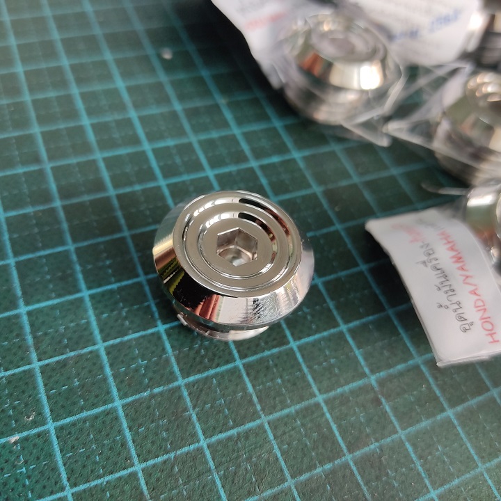 Ốc nắp nhớt inox thái - - - dành cho honda/ya