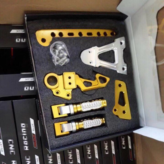 Gác chân biker màu vàng