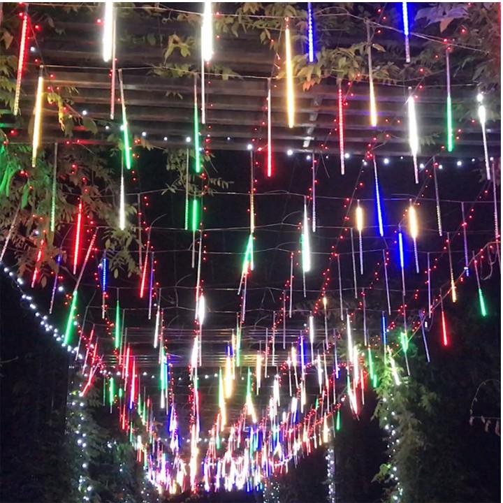 Đèn LED Sao Băng 8 Ống Trang Trí màu RGB. Sử dụng trang trí noel và tết, tạo khống khí tết và thu hút sự chú ý của người đi lại