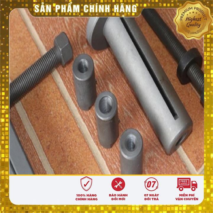 Vam vào biên xe máy.Cảo dên vào cách máy.Dụng cụ sửa xe