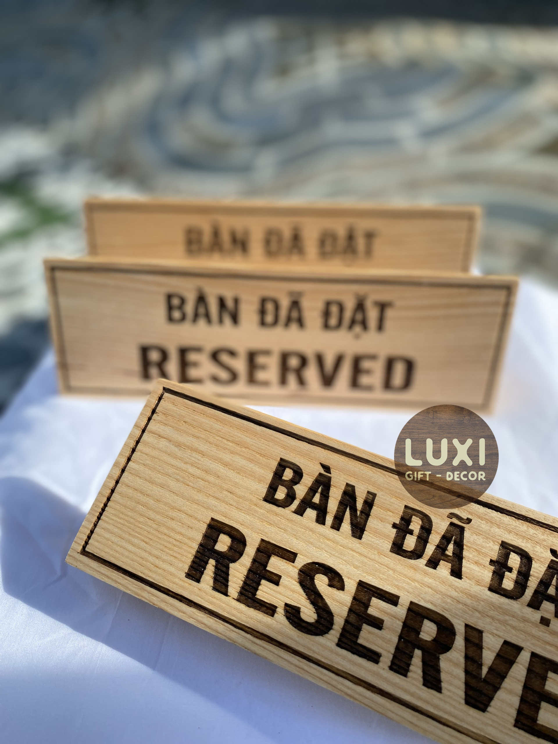 Thẻ để bàn gỗ đẹp, xinh xắn nội dung " bàn đã đặt - reserved" - luxi decor