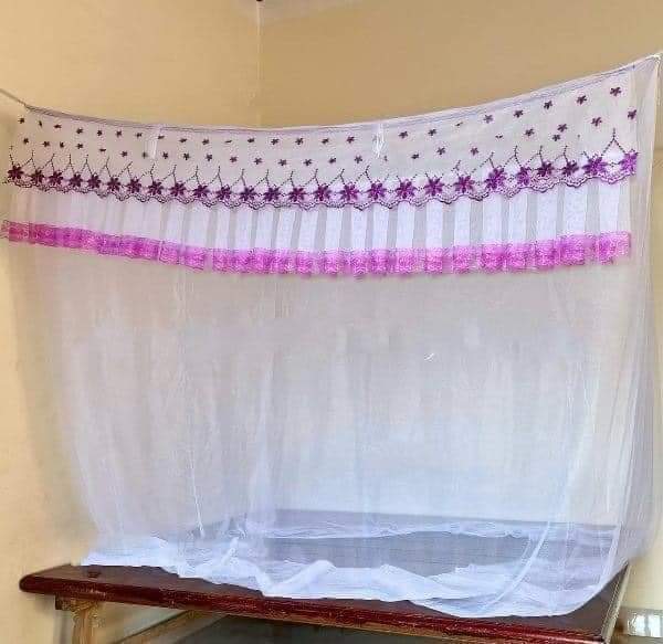 Màn tuyn dây kích thước: 1m6x2m, 1m8x2m, 2mx2m2 có cửa