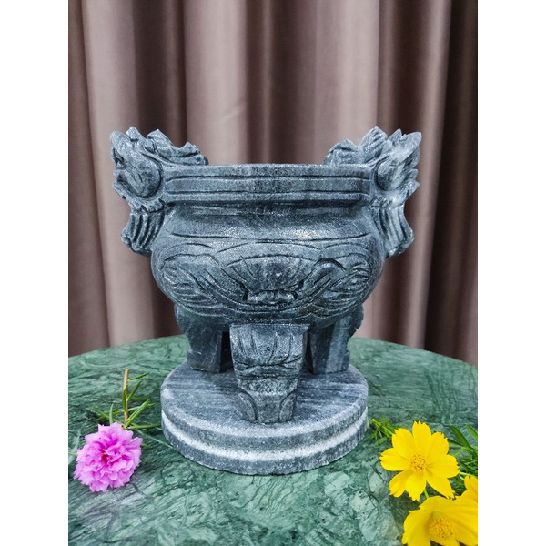 Lư hương đá đen cao 20cm