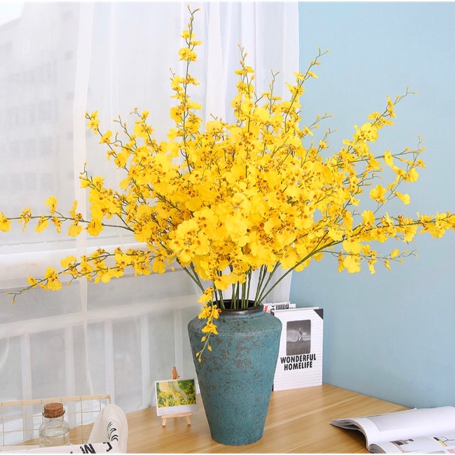 Hoa giả- lan vũ nữ . Một cành có 5 nhánh hoa đẹp rực rỡ tươi tắn giống thật