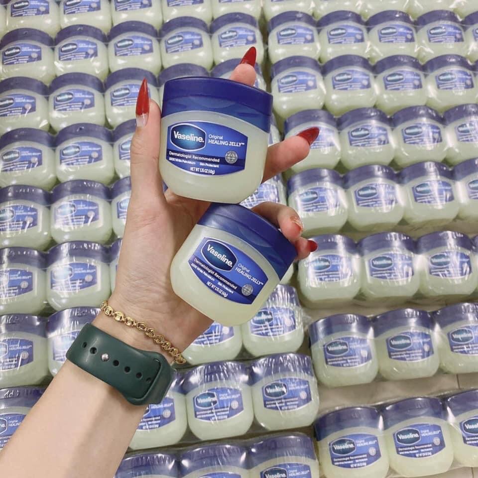 Sáp dưỡng môi vaseline 50g