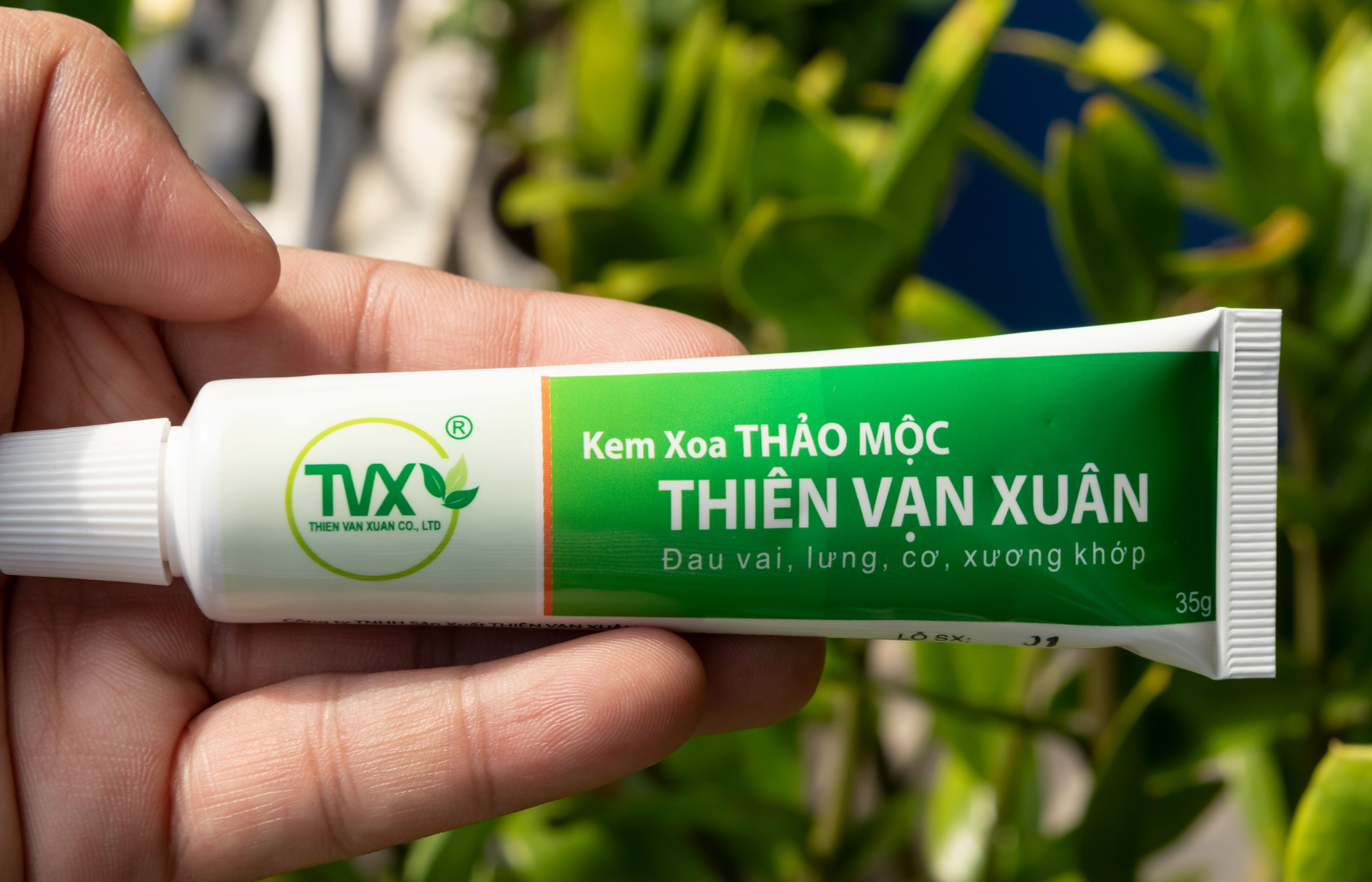 Kem xoa bóp đau xương khớp - thiên vạn xuân 35g