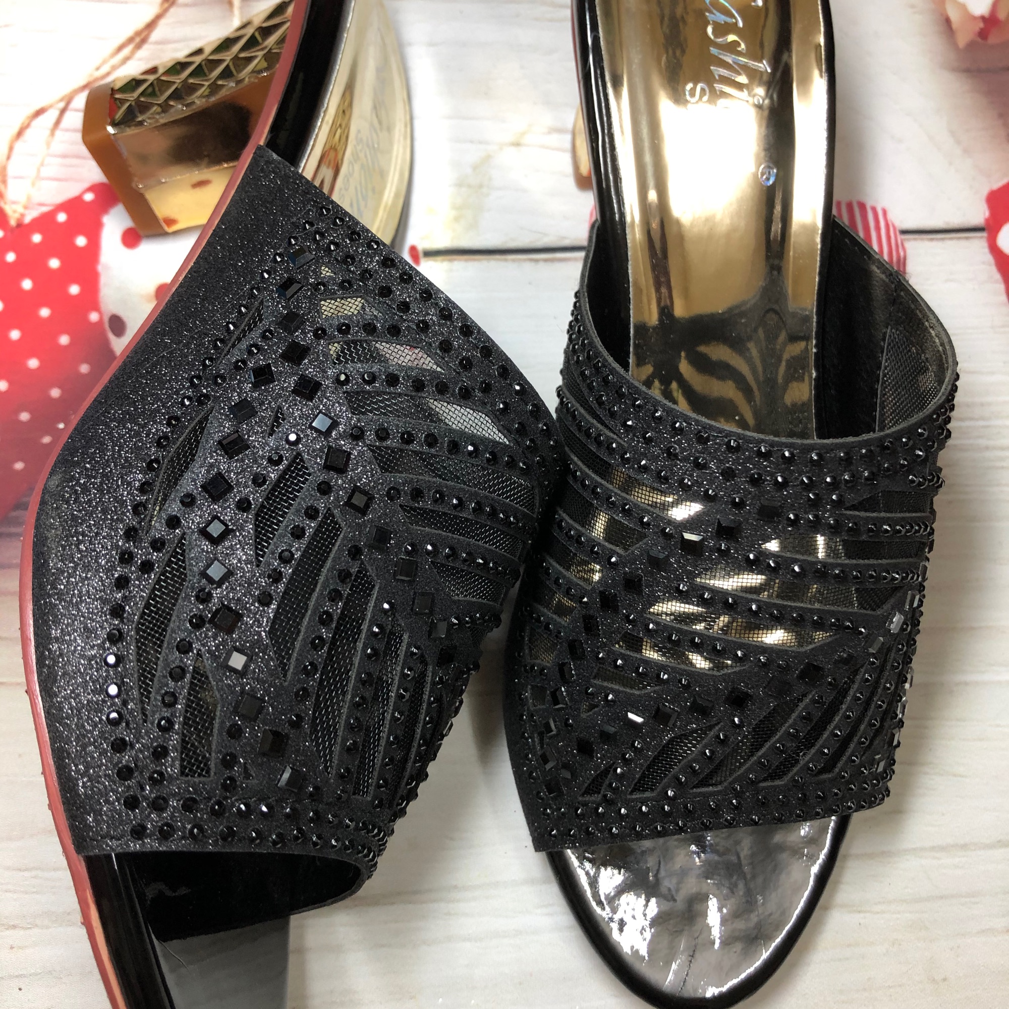 Guốc quai đinh đa sang trọng size từ 35-39