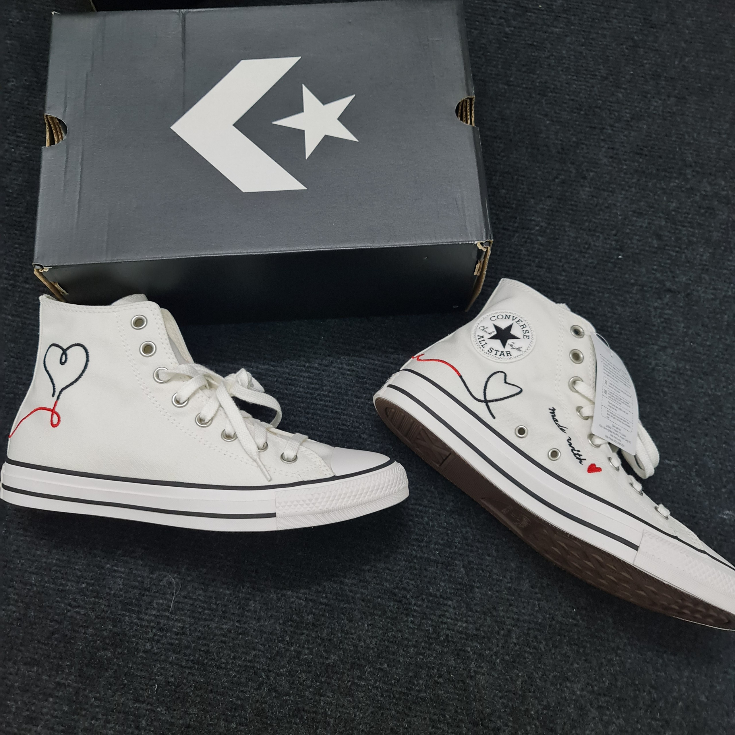 Giày Converse nam valentine màu chuck