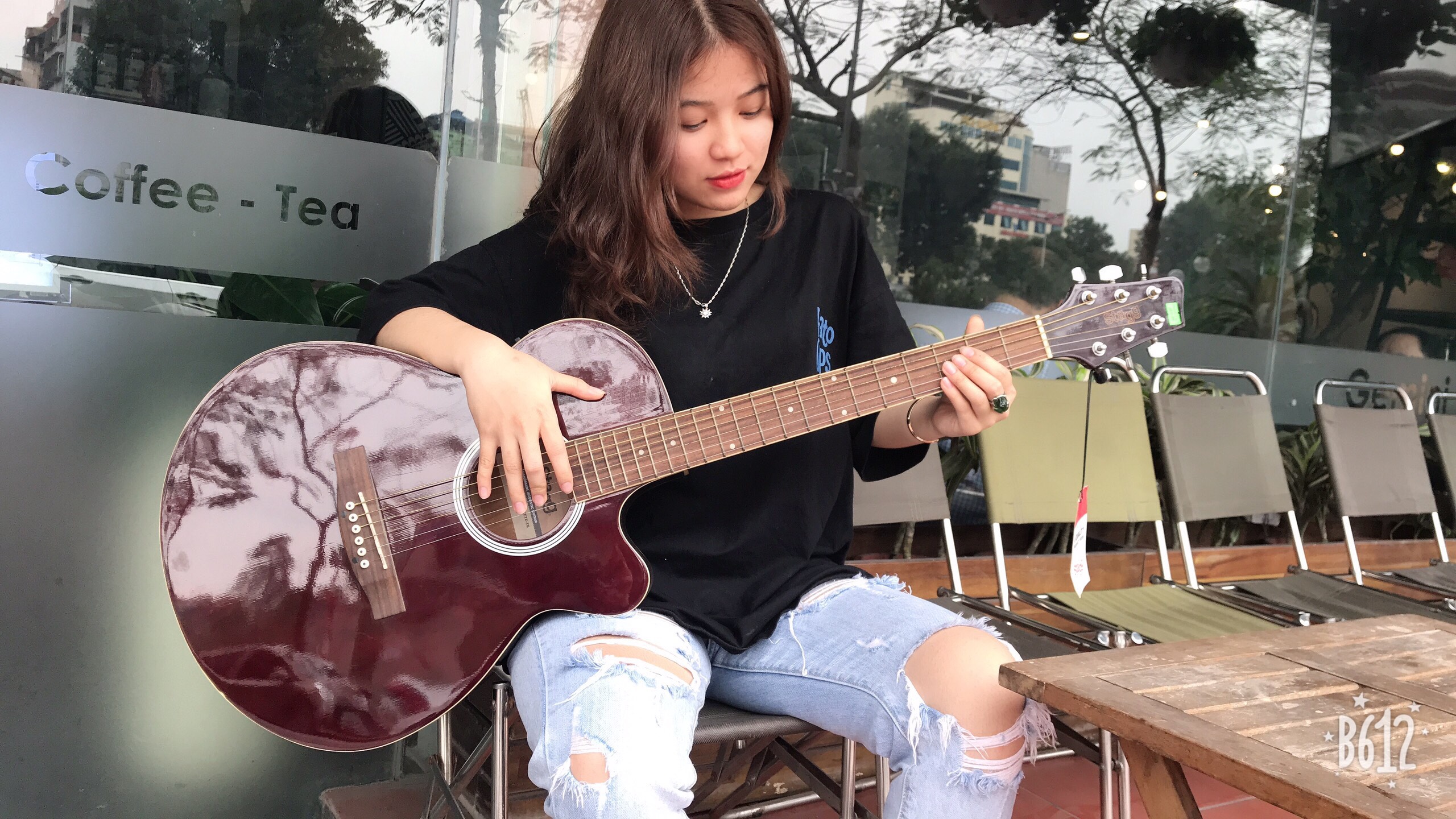 Guitar acoustic màu đỏ stagg sw206cetu-tr - gỗ vân sam nguyên tấm - guitar nhập khẩu - sol.g nhạc cụ