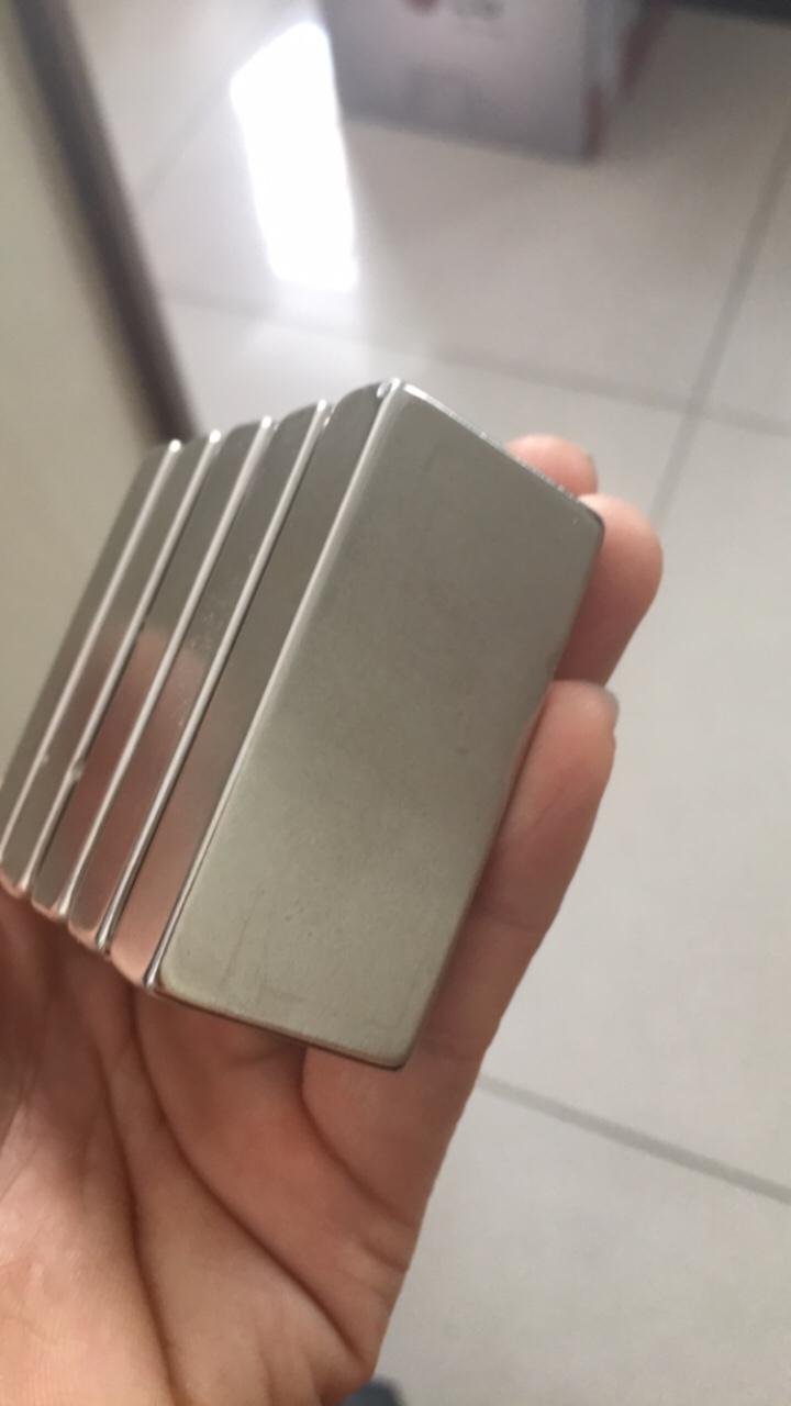 Nam châm viên đất hiếm: 50 x 25 x10 Lực mạnh - 120k 1 viên