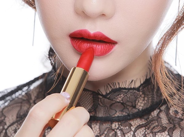 [HCM]son thỏi lì chou chou vỏ đỏ