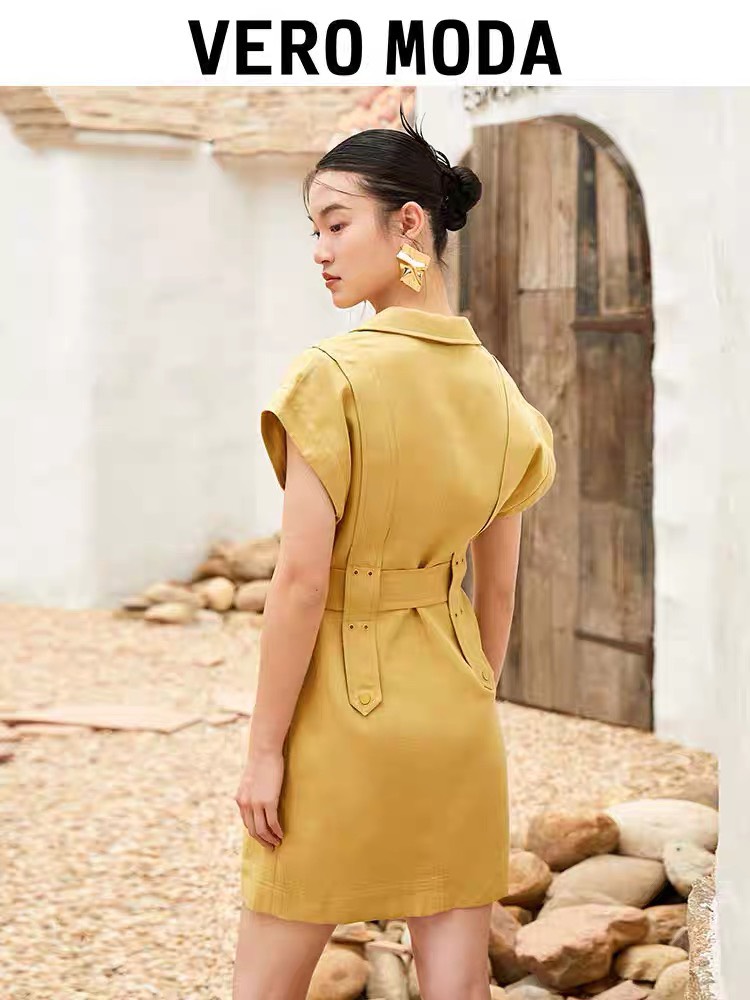 Vero Moda váy thắt lưng trước có túi không tay cổ chữ V