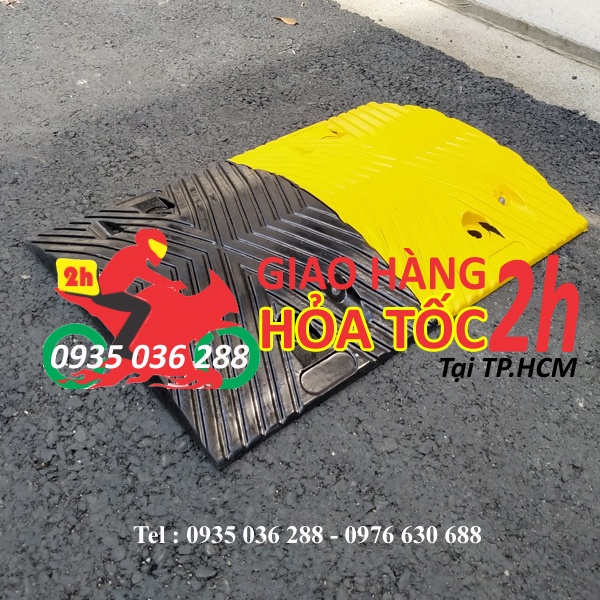 Gờ giảm tốc bằng cao su dài 50 x rộng 35 x cao 5 - nặng 6.5kg