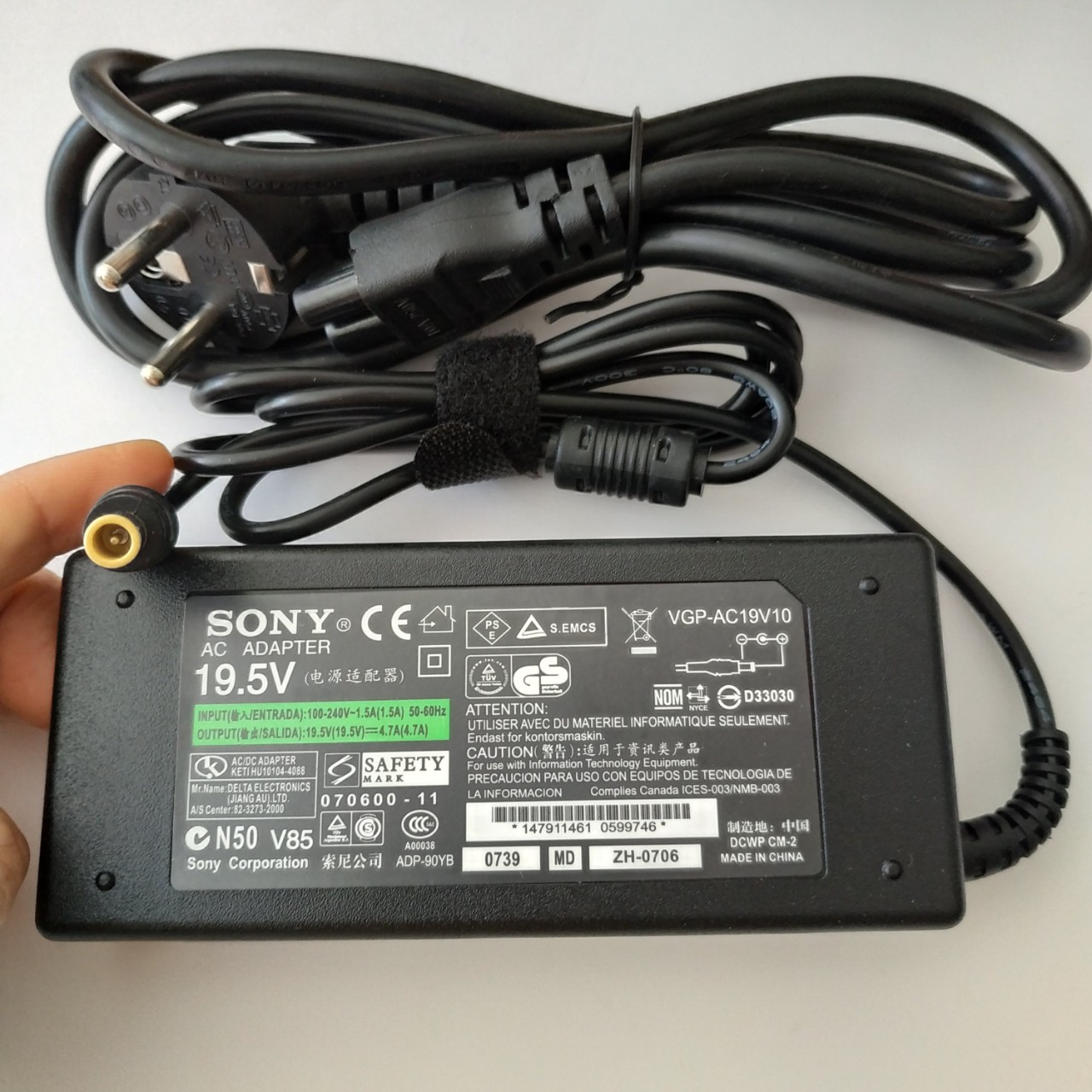 Sạc laptop sony vaio 19.5v - 4.7a - 90w tặng kèm dây nguồn
