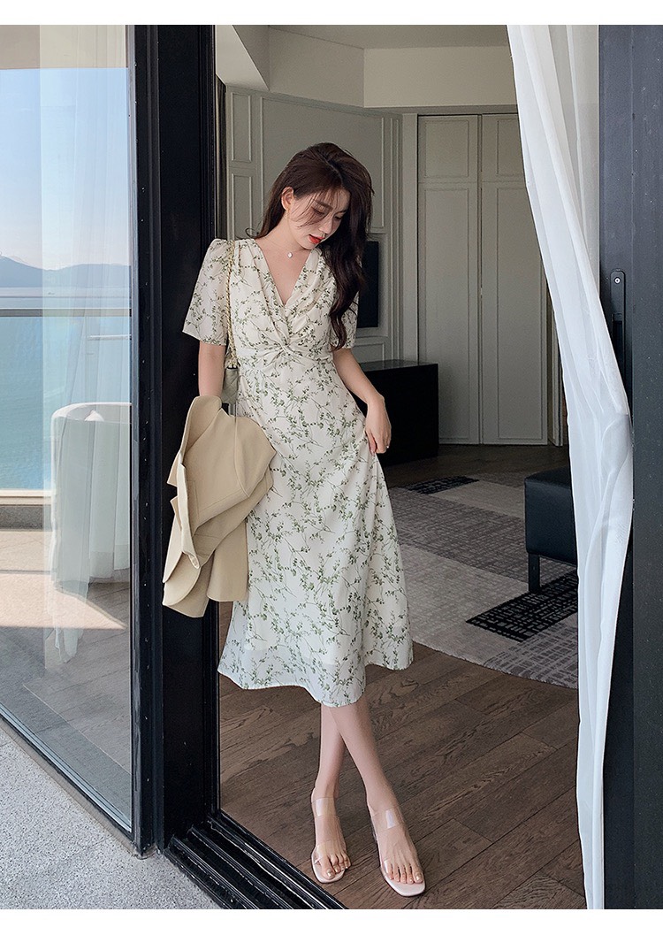 Váy đầm cổ V hoa nhí ly ngực bo eo dáng dài thanh lịch phong cách Hàn Quốc MS65561