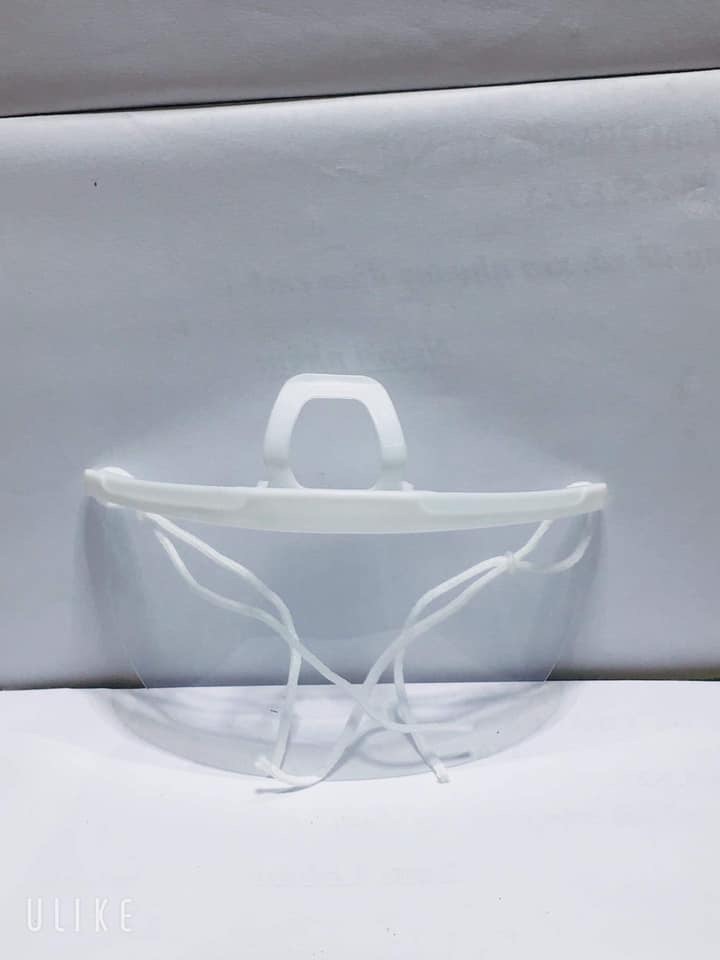 Khẩu trang nhựa