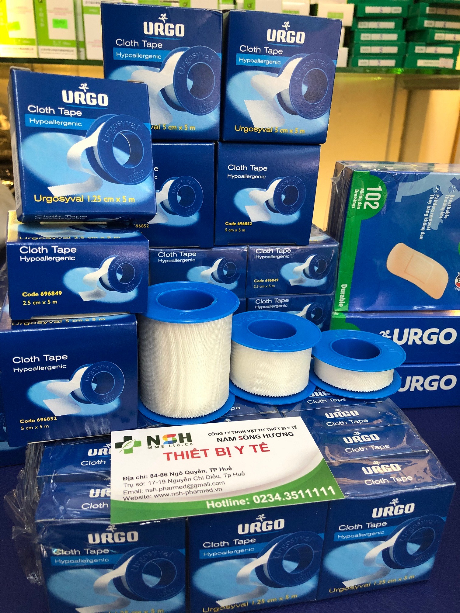 Băng keo dính cuộn xé vải lụa y tế URGO SYVAL urgosyval ugo  silk tape độ dính cao 1.25cm x 5m 2.5cm x 5m và 5cm x 5m